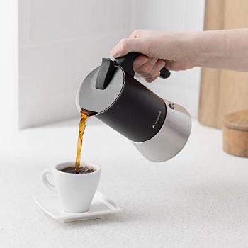 Navaris Espressokocher in Verwendung
